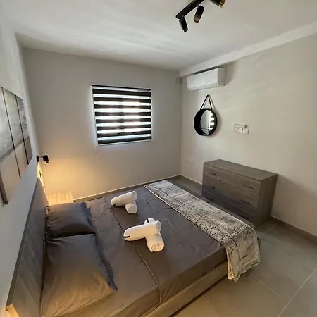 Seaside Escape Apartment *